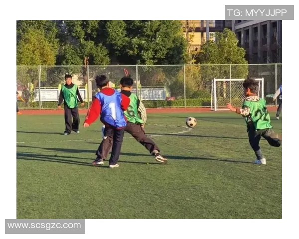 覃斗足球：探索足球世界的激情与梦想，助力年轻球员成长之路